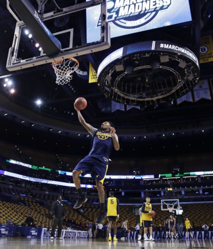 West Virginia Battles Nova for Elite 8 Berth